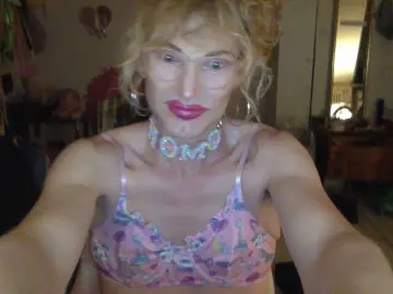 Cam4 Sex Cam of pinkyfagyboy