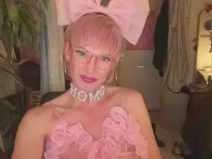 Cam4 Sex Chat of pinkyfagyboy