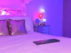 Cam4 Watch Live Sex Cams of ALEJADOLL