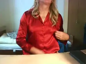 Cam4 Adult Webcam of ShinyLarissa