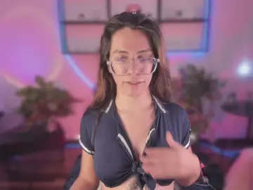 Cam4 Nude Webcam of littleslutvhot