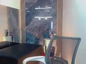 Cam4 Live Sex of NharkaHott