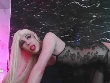 Cam4 Free Porn Cam of crislingery_dol