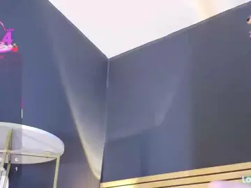 Cam4 Sex Cam of Agatha_Monfortt