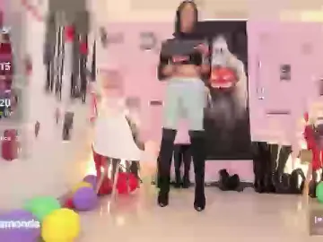 Cam4 Live Sex Cam of NicolleDiamonds
