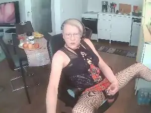 tvchristinperv from cam4