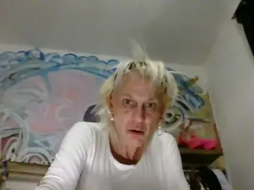 Cam4 Free Live Porn of LadyCross_hot