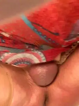 Cam4 Private Sex Chat of LadyCross_hot