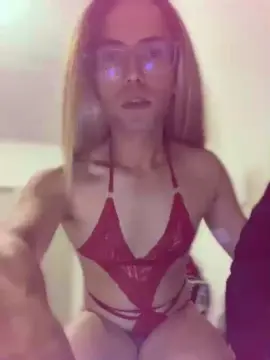 Cam4 Live Sex of Melissamelca001