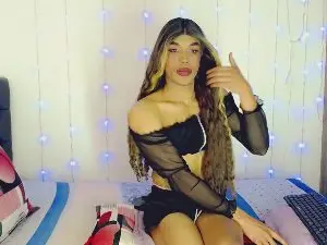 Cam4 Free Porn Cam of fireHot18