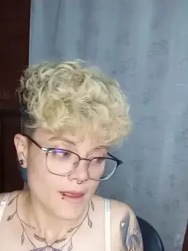Cam4 Private Sex Chat of Megan222_
