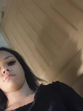 Cam4 Live Porn of larissinhawifi2