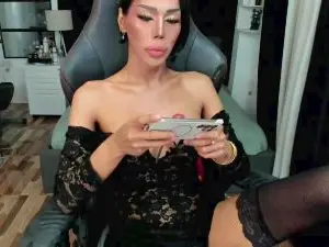 Cam4 Watch Live Sex Cams of SweetestCandice