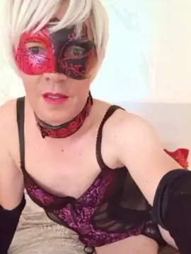 Cam4 Live Sex of maximfox77