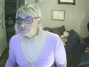 Cam4 Live Sex of Emilyrides