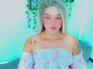 Cam4 Live Sex of monserrat18