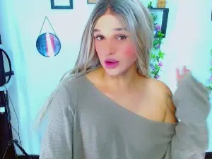 Cam4 Nude Webcam of monserrat18