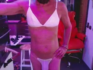Cam4 Free Porn Cam of elise_tv