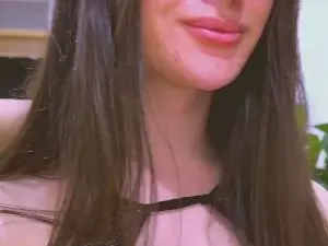 Cam4 Live Porn of samira122