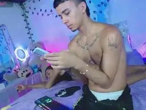 Cam4 Free Live Porn of multicolor_2024