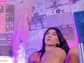 Cam4 Best live sex cam show of Miacavallii_