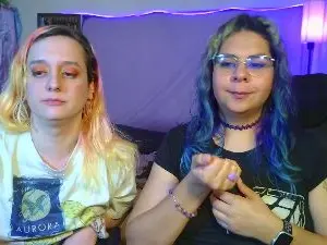 AlaniandLea from cam4