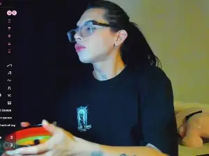 Cam4 Free Live Porn of BEVERLYERUDITA