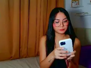 Cam4 Live Sex of YourSweetEscape