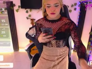 Cam4 Sex Cam of ShainaMonroe