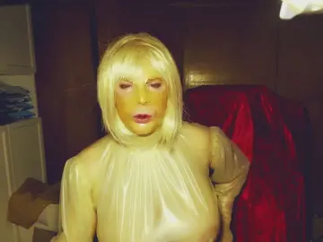 Cam4 Nude Webcam of RubberCousin