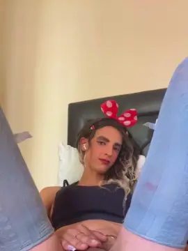 FemboyLuxe from cam4