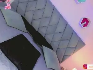 Cam4 Live Sex Cam of Amira_Ember