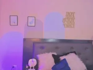 Cam4 Live Sex Cam of CaeliThalyna