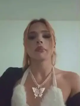 Cam4 Sex Cam of Emi_tuhembra