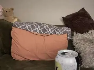 Camsoda Free Porn Cam of greenxxxqueen