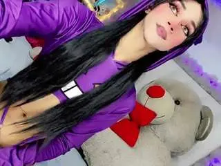 Camsoda Nude Webcam of cute-estefany