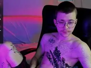 Camsoda Nude Webcam of tomasnorton