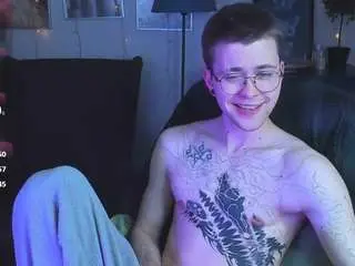 Camsoda Sex Cam of tomasnorton