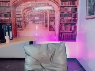 emeli-roushot from camsoda