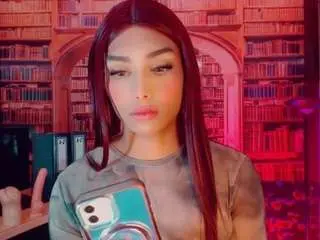 Camsoda Sex Cam of emeli-roushot