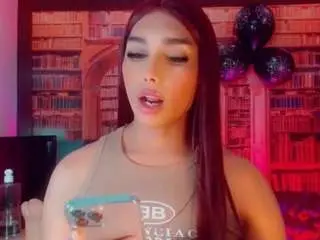 Camsoda Sex Cam of emeli-roushot