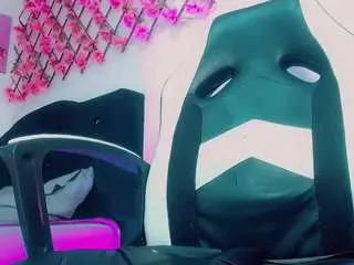 emeli-roushot from camsoda