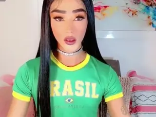 sexylittledoll01 from camsoda