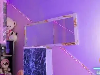 ashley-lovegirl from camsoda