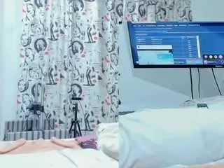 Camsoda Nude Webcam of mia-kathelyn