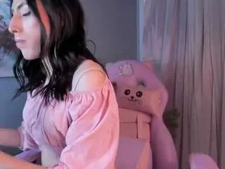 Camsoda Sex Cam of charlottee-evaans