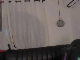 Camsoda Free Live Porn of zou-quira