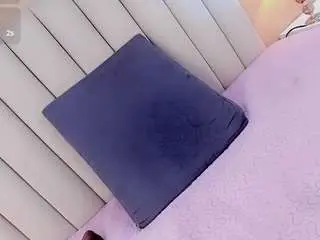 Camsoda Sex Chat of mia-thompson-1