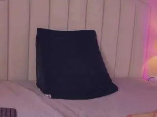 Camsoda Nude Webcam of mia-thompson-1
