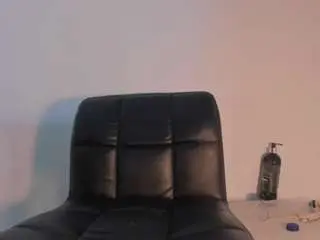 Camsoda Sex Cam of naughty-lizeth